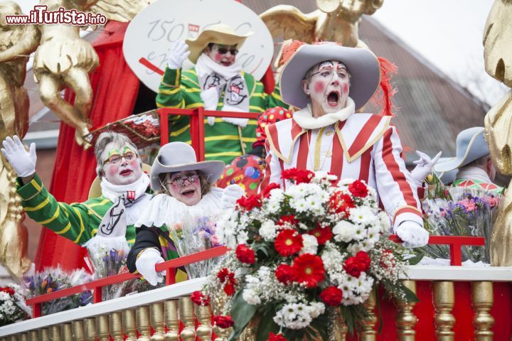 Immagine Rosenmontag: il Lunedi delle Rose al Carnevale di Colonia, in Germania - foto © Yulia Reznikov / Shutterstock.com
