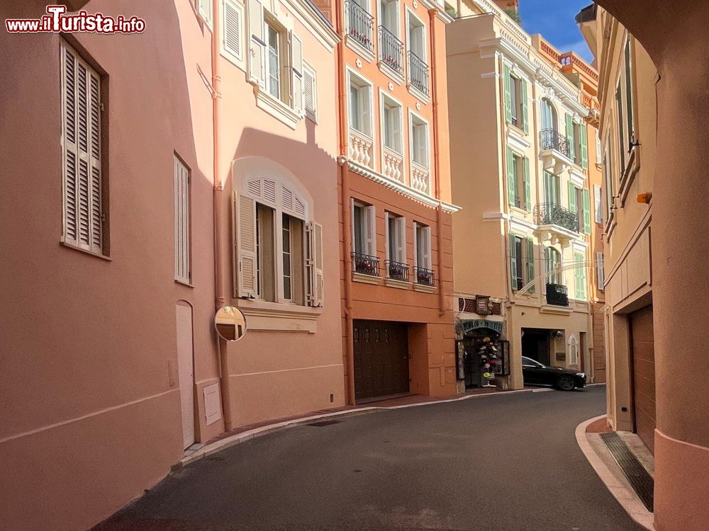 Immagine Rue Colonel Bellando de Castro nel centro di Monaco  - © Benoît Prieur / Wikimedia Commons, CC BY-SA 4.0, Wikipedia