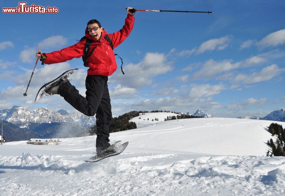 Immagine Il Salto del Brocon a Castello Tesino, Trentino Alto Adige. Punto di partenza per escursioni estive, questa località diventa in inverno meta ideale per le vacanze sulla neve.