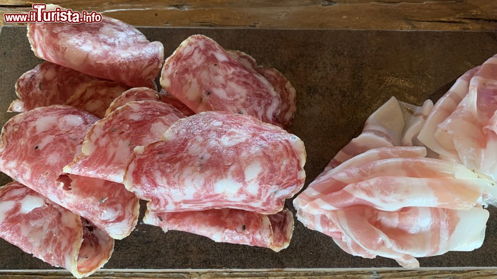 Immagine Salumi prelibati all'Osteria Volante di Torreglia in Veneto - Foto di Sonja Vietto Ramus