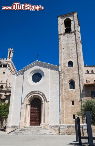 Immagine San Giovanni Battista, la bella chiesa gotica di Gubbio - © Mi.Ti. / Shutterstock.com