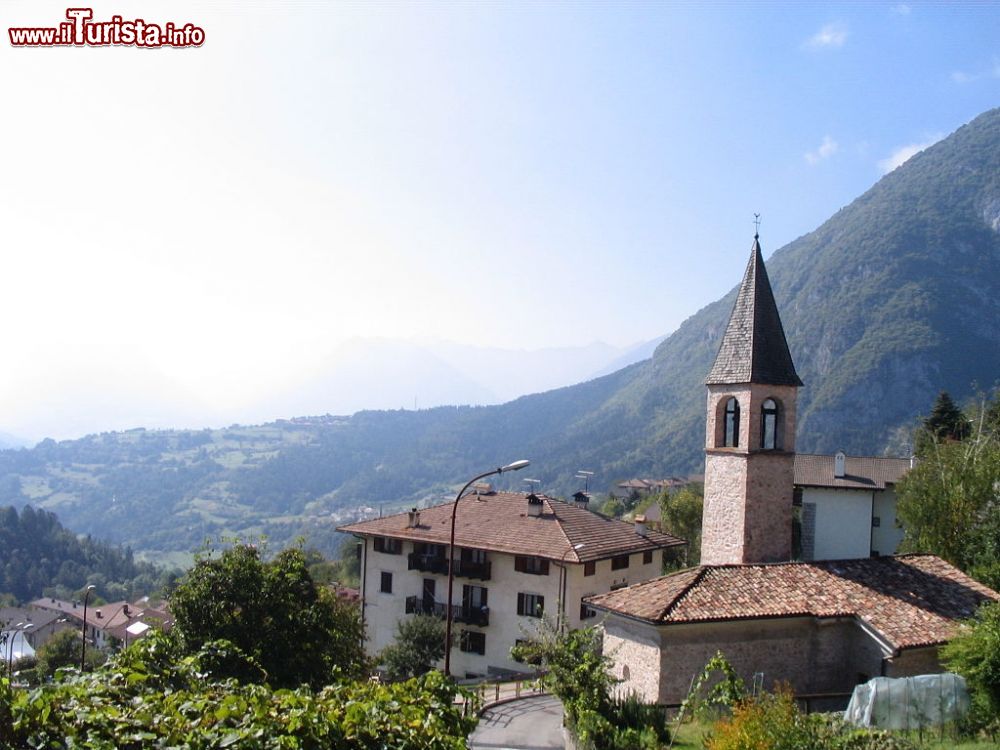 San Lorenzo In Banale Dorsino Visita Al Borgo Del Cosa Vedere