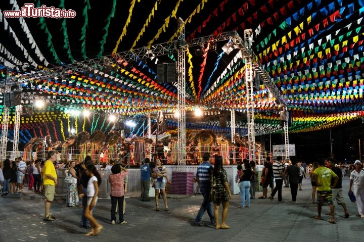 Immagine San Luis alla sera durante la Festa di Sao Joao 
