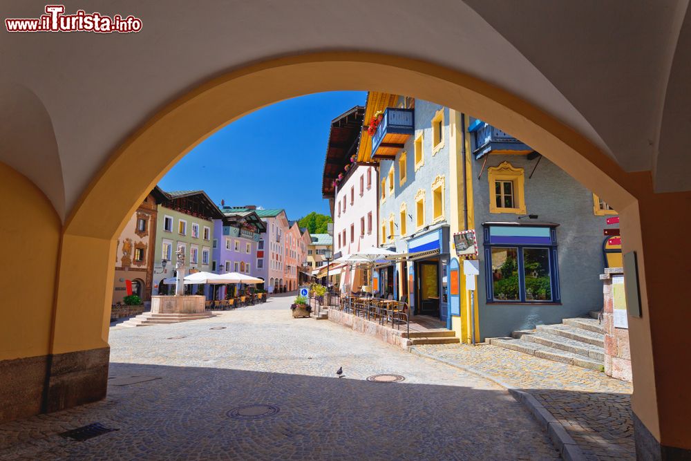 Immagine Uno scorcio del centro storico di Berchtesgaden con le case colorate, Baviera, Germania.