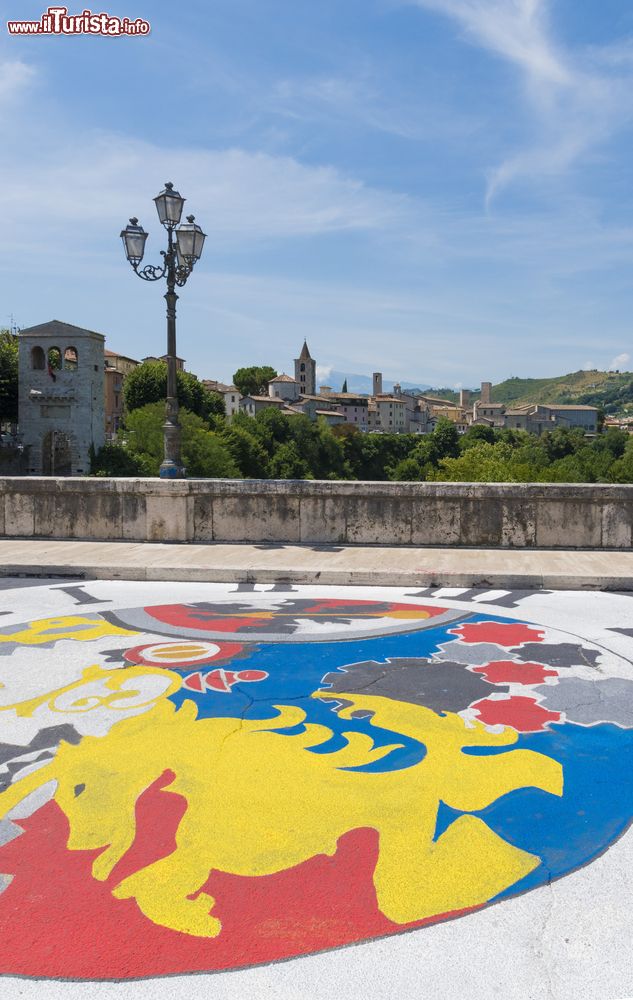 Immagine Uno scorcio fotografico di Ascoli Piceno, Marche, Italia.