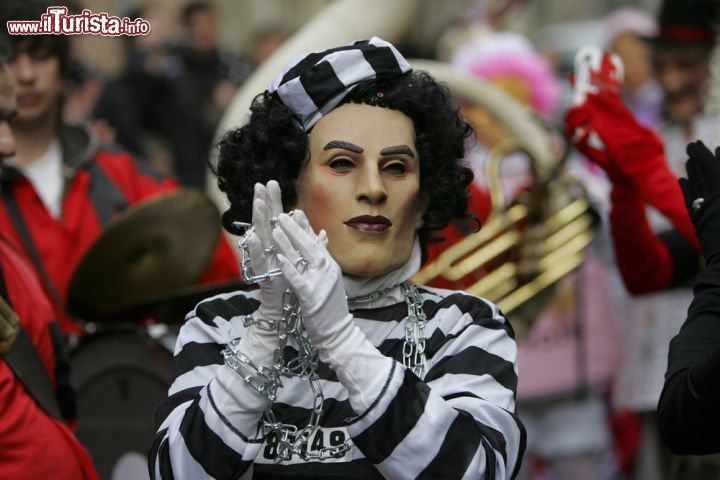 Immagine La sfilata del carnevale di Limoux - © david muscroft / Shutterstock.com