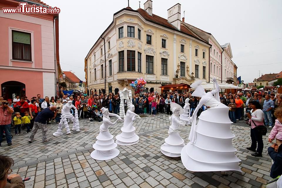 Immagine Sfilata di carnevale in centro a parma, Emilia-Romagna