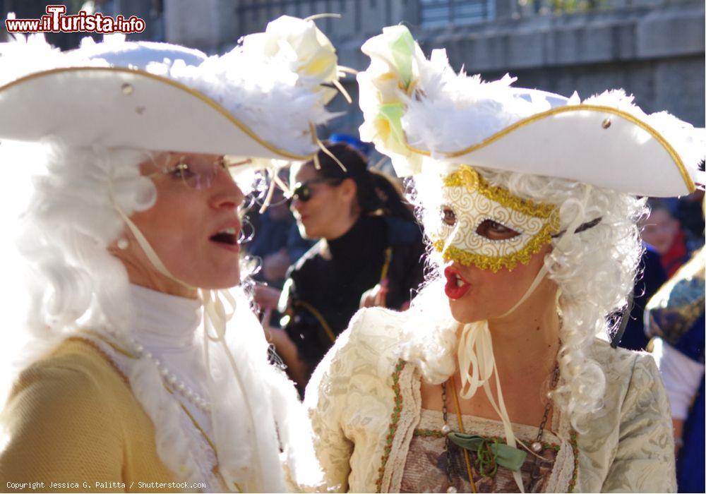 Immagine Sfilata di Carnevale in Sardegna, una festa molto sentita anche a Santa Maria Coghinas  - © Jessica G. Palitta / Shutterstock.com