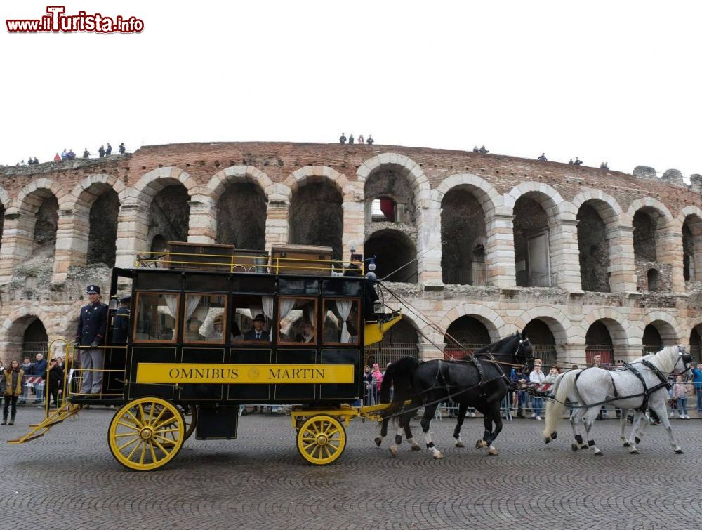 Immagine Sfilata di carrozze a Verona, durante la manifestazione di Fieracavalli
