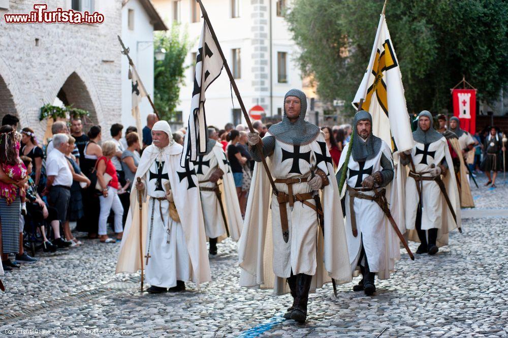 Immagine Sfilata in costume per la rievocazione delle crociate a Spilimbergo, Pordenone, Friuli Venezia Giulia - © Diana Crestan / Shutterstock.com