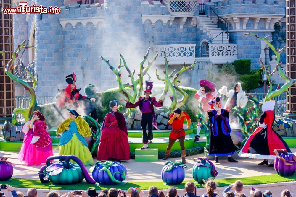 Immagine Show  a tema Halloween a Disneyland Paris in Francia - © news.disneylandparis.com