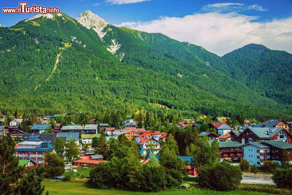Immagine Il resort turistico di Seefeld in estate: siamo in Tirolo, Austria occidentale