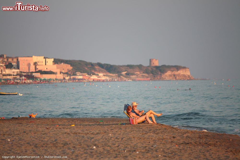 Immagine La spiaggia di Lavino, frazione del comune di Anzio nel Lazio - © EyeSeeMicrostock / Shutterstock.com