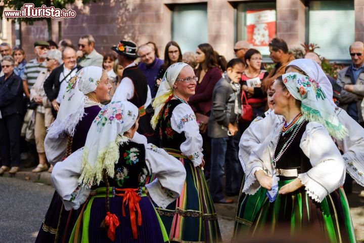 Immagine Fete des Vendanges,  a Barr si celebra la vendemmia, un momento importante della vita in Alsazia, nella Francia orientale - © bonzodog / Shutterstock.com