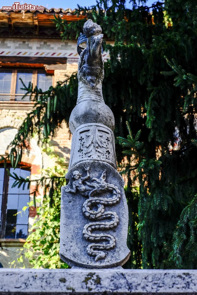 Immagine Lo stemma di Grazzano Visconti, il villaggio in stile medievale in provincia di Piacenza in Emilia