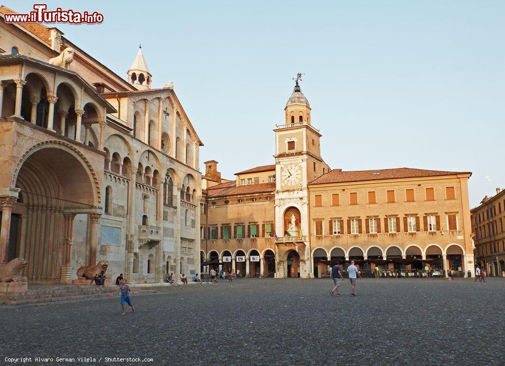 Immagine La monumentale Piazza Grande di Modena, che venne cantata da Lucio Dalla nell'omonima canzone- © Alvaro German Vilela / Shutterstock.com