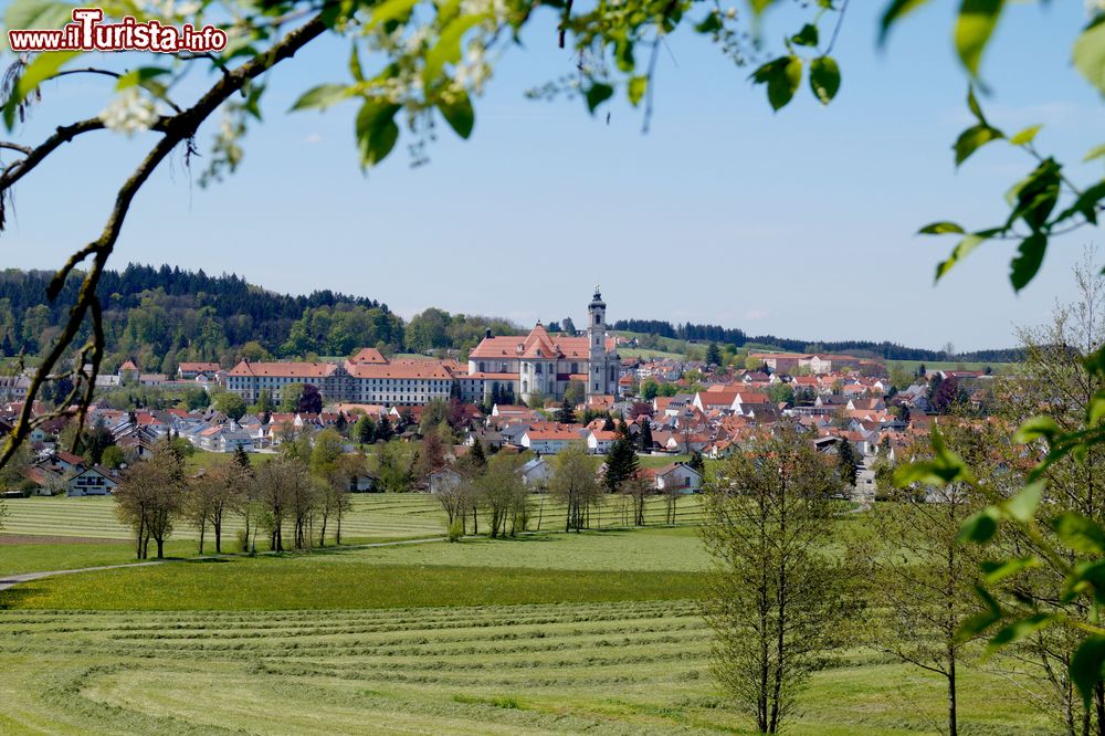 Immagine Panorama del villaggio di Ottobeuren in Baviera