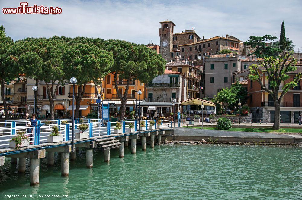 Immagine Il pontile sul Lago Trasimeno a Passignano in Umbria - © Celli07 / Shutterstock.com