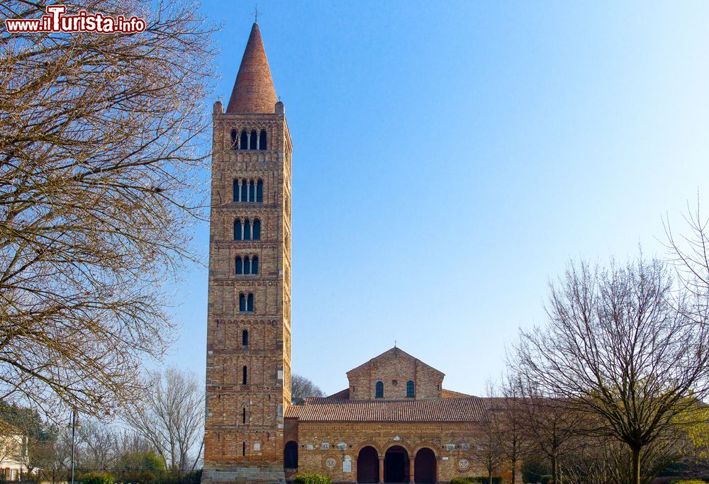 Immagine Vista del complesso dell'Abbazia di Pomposa, Codigoro.