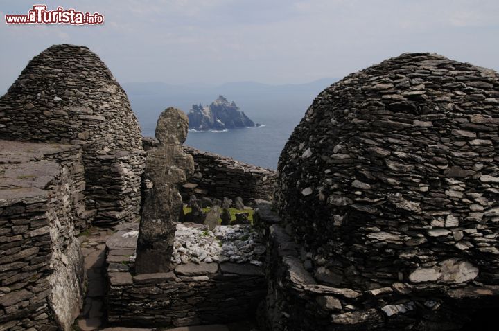 Immagine Skellig Michael l'isola Patrimonio UNESCO si trova ad ovest dell'Irlanda. Si noti Little Skelling sullo sfondo