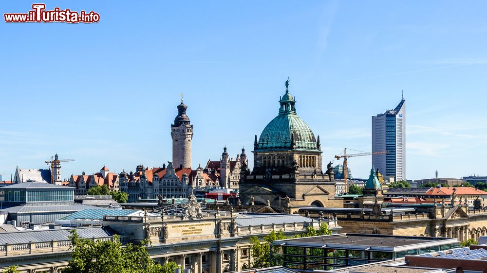 Immagine Skyline di Lipsia (Germania) con il Municipio e la Corte Suprema.