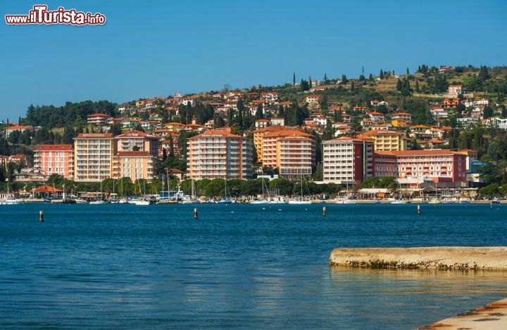 Immagine Slovenia: la cittadina di Portorose (in sloveno Portoro) si affaccia sul Golfo di Trieste, nell'Alto Adriatico.