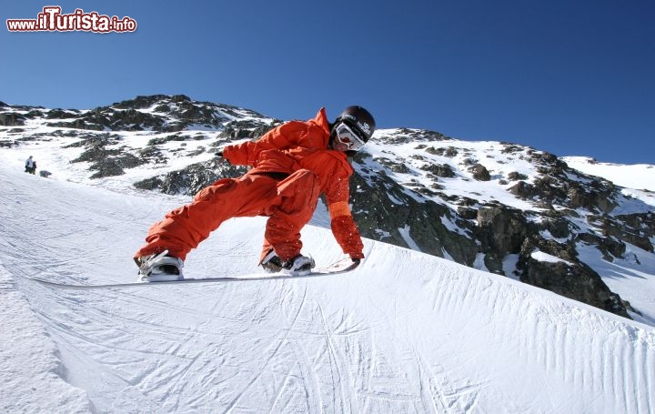 Immagine A Les Deux Alpes troviamo un rinomato Snowpark, a 2600 metri di altitudine, amato dagli appassionati di snowboard e di Freestyle - © bruno longo - www.les2alpes.com