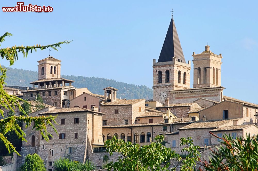Immagine Veduta sul centro cittadino di Spello, Umbria. Un'immagine della "Splendidissima Colonia Julia" come la definì Cesare.