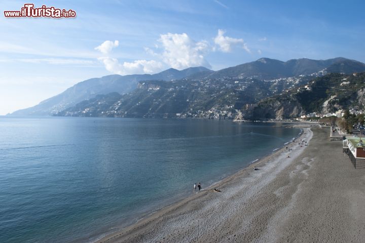 Immagine Spiaggia nei dintorni di Minori sulla costiera amalfitana, Campania - © gigadesign / Shutterstock.com