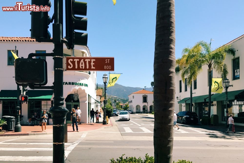 Immagine State Street, la strada dello shopping a Santa Barbara