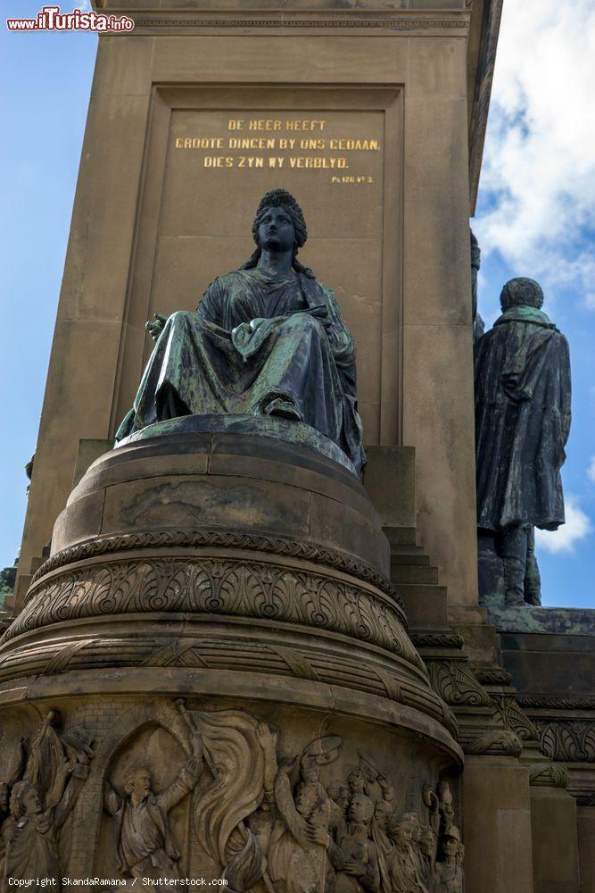 Immagine Statua di Guglielmo I° dei Paesi Bassi, principe di Orange-Nassau a L'Aia (Olanda) - © SkandaRamana / Shutterstock.com