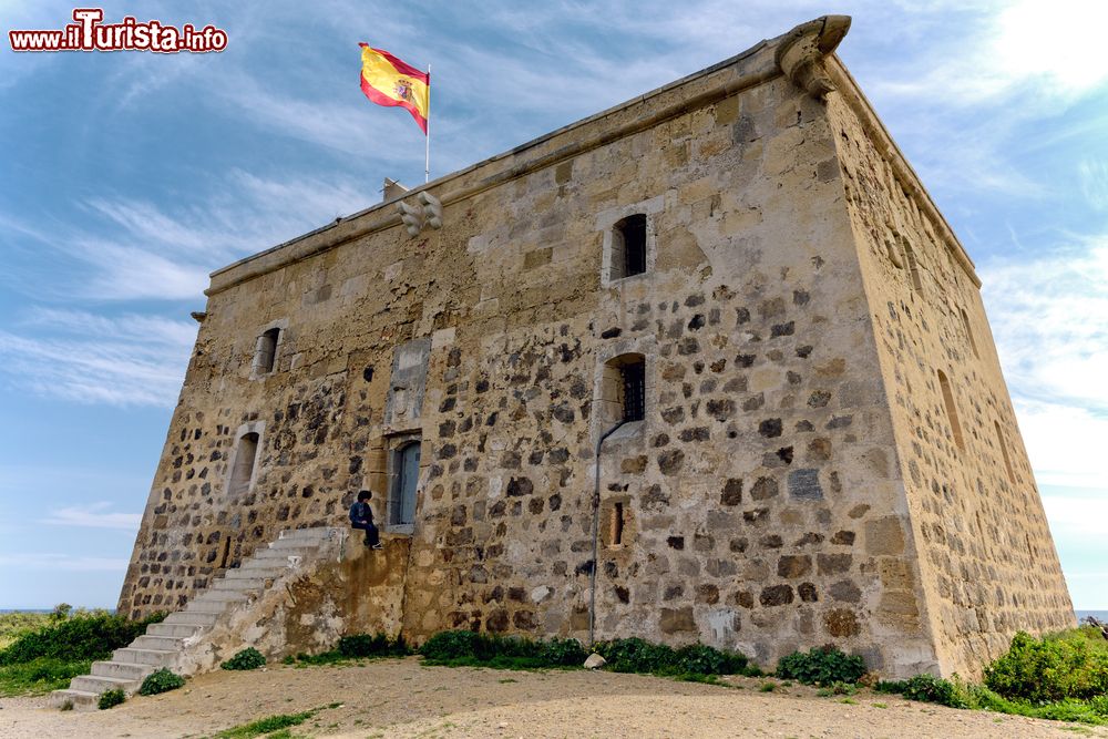 Immagine Lo storico castello spagnolo dell'isola di Tabarca, Spagna.