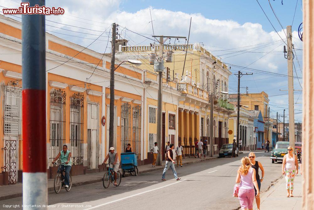 Immagine Una strada del centro coloniale di Matanzas, Cuba - © Konstantin Aksenov / Shutterstock.com