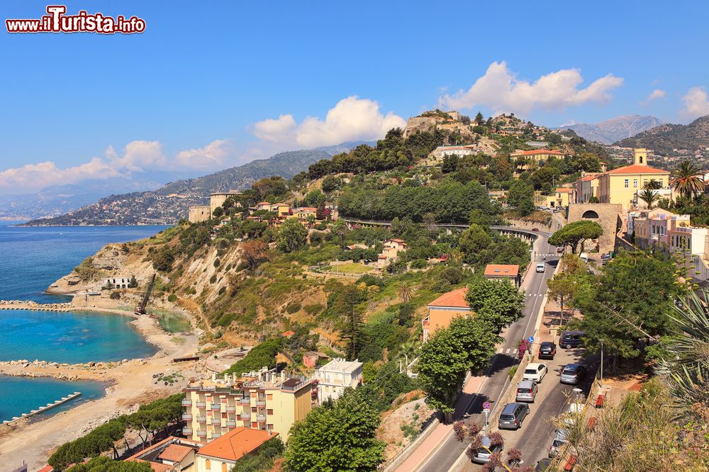 Immagine Una suggestiva veduta dall'alto di Ventimiglia con le sue colline e montagne, Imperia, Liguria.