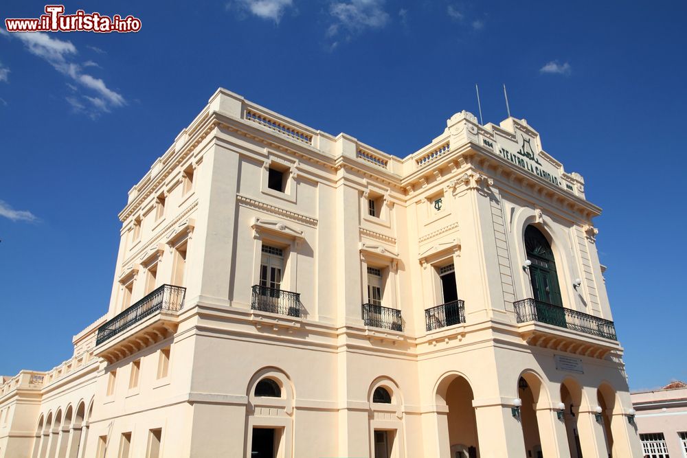 Immagine Il Teatro La Caridad nel centro storico di Santa Clara (Cuba), nel centralissimo Parque Vidal - foto © Shutterstock.com