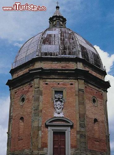 Immagine Tempio di Santo Stefano della Vittoria: si trova in centro a Foiano della Chiana (Toscana)