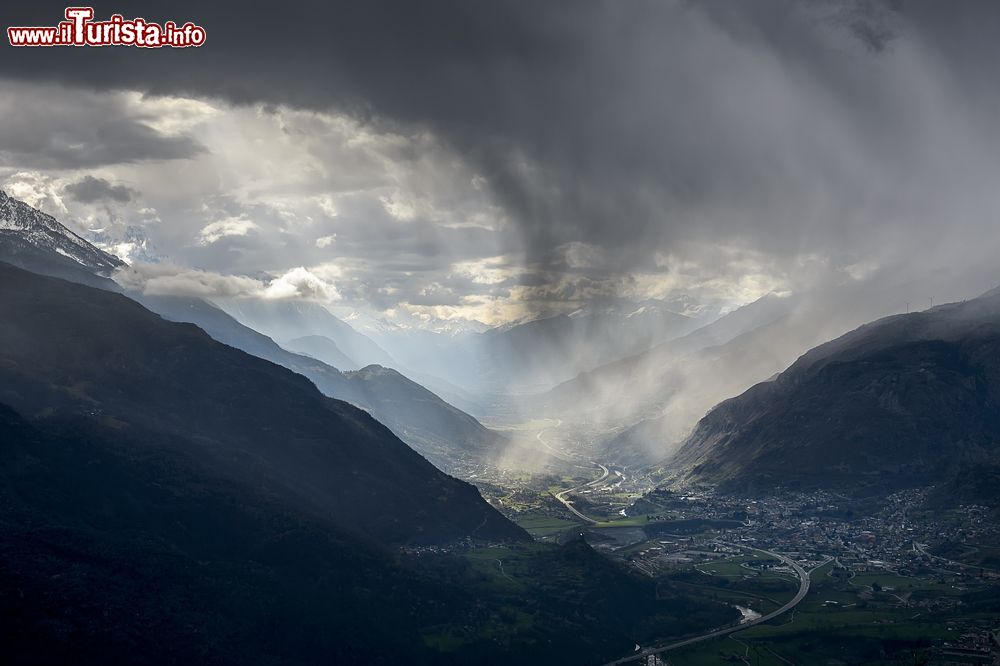 Immagine Temporale estivo nella valle della Dora Baltea, vicino a Chatillon