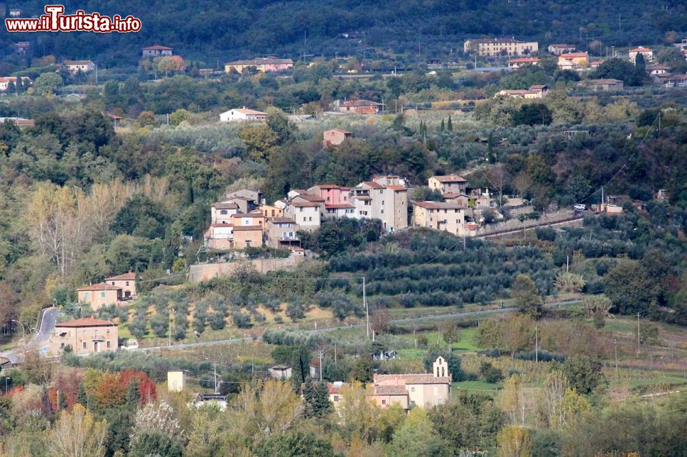 Immagine Terranuova Bracciolini di Arezzo, il villaggio di Penna, panorama  - © LigaDue / Shutterstock.com