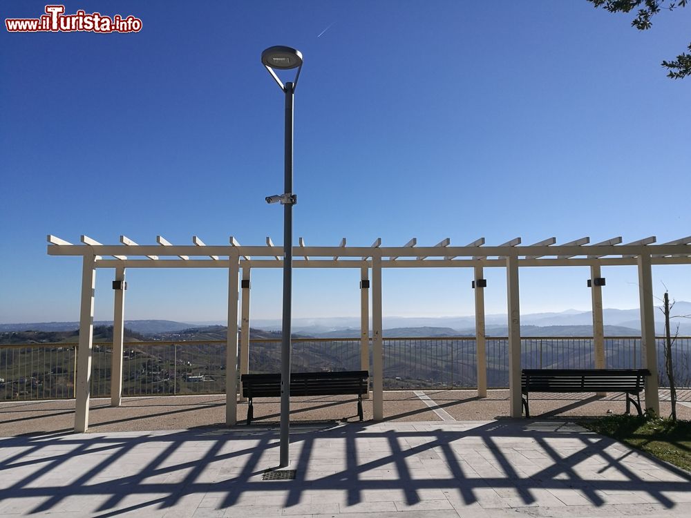 Immagine Terrazza panoramica a Guardiagrele di Chieti, sulle pendici della Maiella in Abruzzo