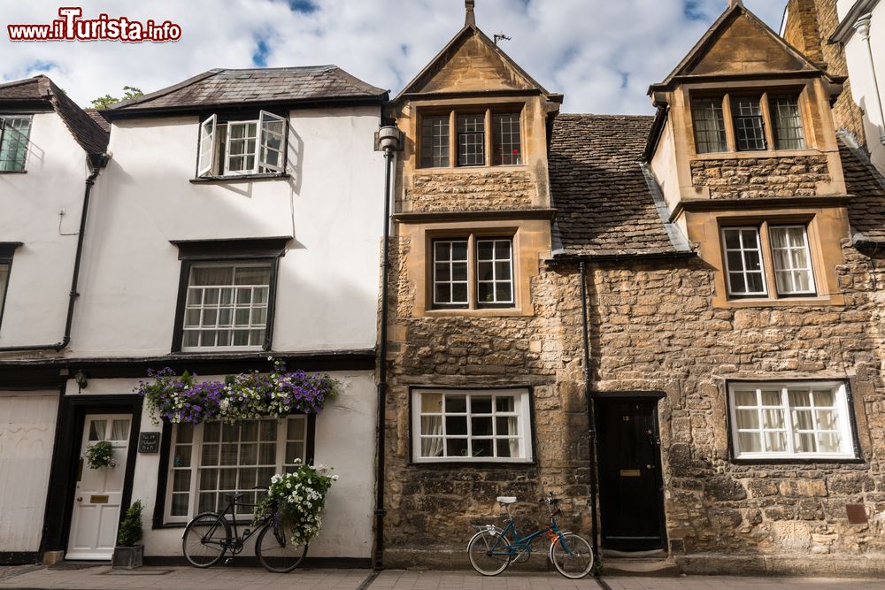 Immagine Tipiche case in stile inglese nel centro di Oxford, UK.