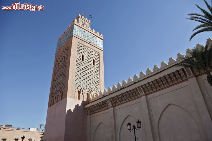 Immagine Esterno delle Tombe Sa'diane a Marrakech, Marocco - E' una delle attrazioni più visitate di Marrakech per via delle belle decorazioni che la impreziosisce: il complesso monumentale della dinastia Sa'diana si trova a dieci minuti a piedi dal Palazzo el Badii