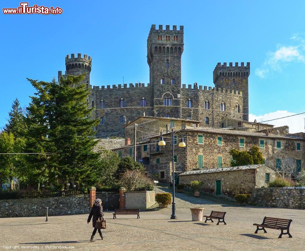 Immagine Torre Alfina, è una frazione di Acquapendente in provincia di Viterbo, nel Lazio - © ValerioMei / Shutterstock.com