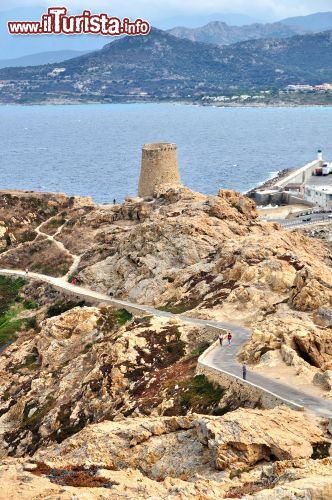 Immagine Torre d'avvistamento sulla costa nord della Corsica