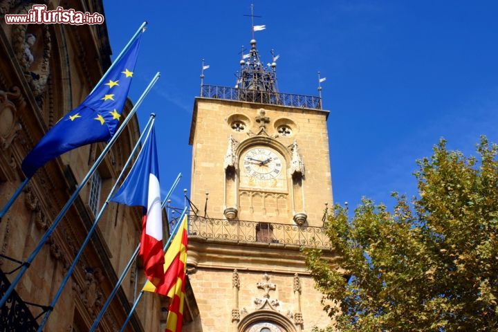 Immagine Torre dell'Orologio ad Aix-en-Provence, Francia - Particolare della Torre dell'Orologio astronomico che rappresenta le quattro stagioni: si tratta di uno dei monumenti imperdibili di Aix en Provence © Giancarlo Liguori / Shutterstock.com