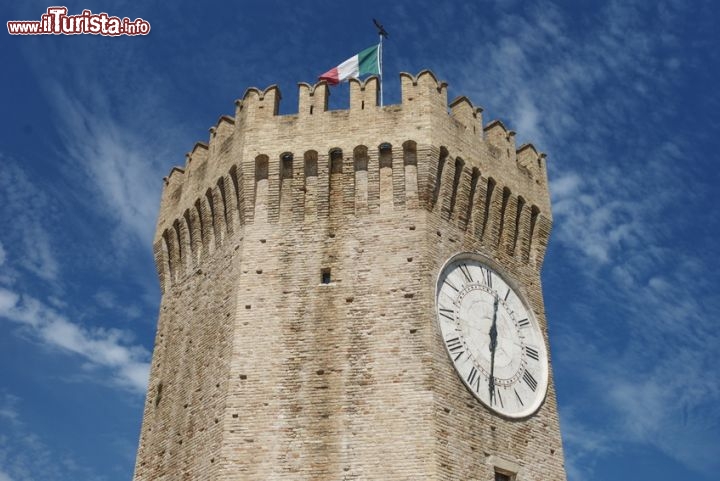 Immagine Torre dell'orologio a San Benedetto del Tronto, Marche.