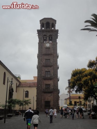 Immagine La torre dell'Iglesia de Nuestra Senora de la Concepciòn, la prima chiesa dell'isola di Tenerife (Canarie).