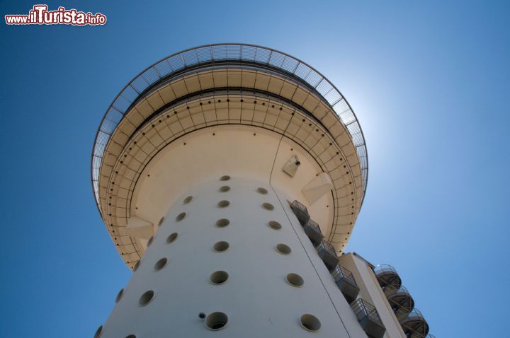 Immagine La ex torre dell'accquedotto di Palavas-les-Flots (Camrgue) - © Jiri Sebesta / Shutterstock.com