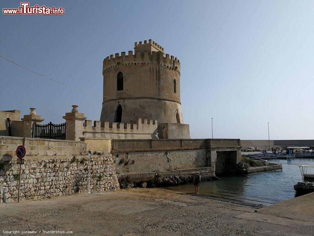 Immagine Torre Vado, si trova nella Marina di Morciano di Leuca in provincia di Lecce, nel Salento - © Lucamato / Shutterstock.com