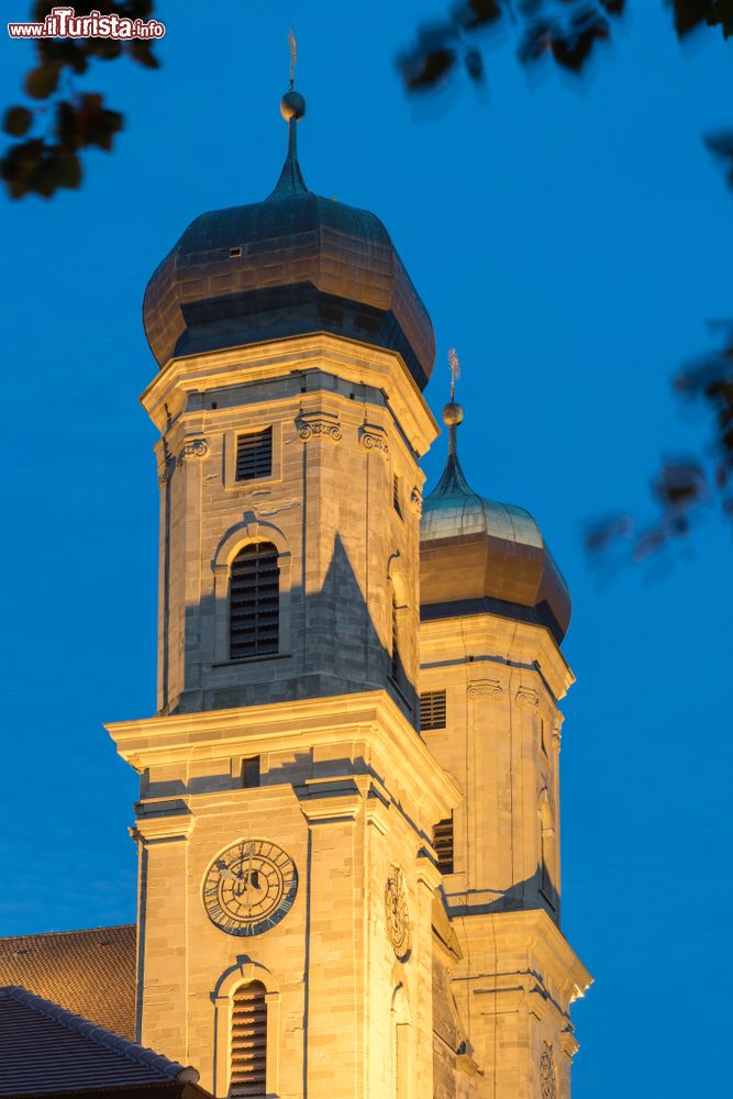 Immagine Le torri della Schlosskirche, gioiello baocco di Friedrichshafen. Siamo sul Bodensee, in Germania.