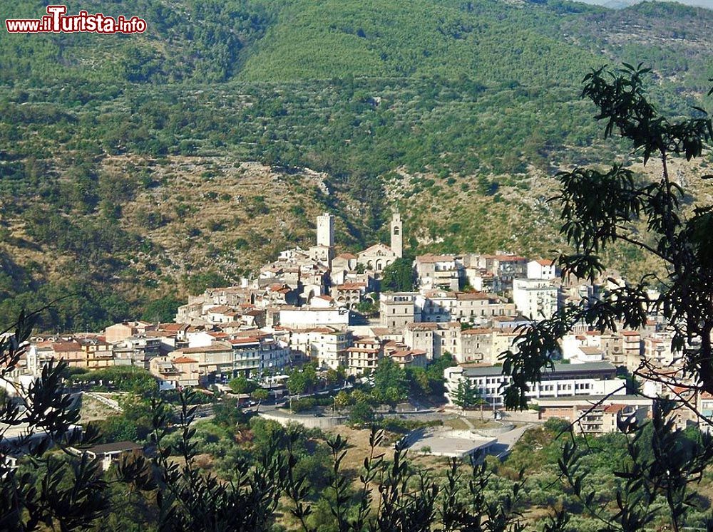 Immagine Tra i monti Aurunci il borgo di Castelforte offre paesaggi unici in provincia di Latina, regione Lazio  - © Carlo V. Iossa, Pubblico dominio, Wikipedia